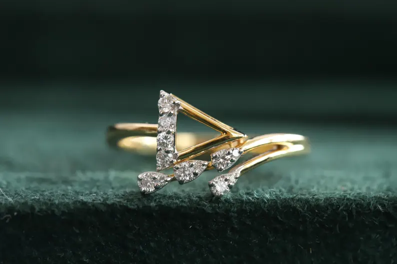 Customised V-Shaped Rings