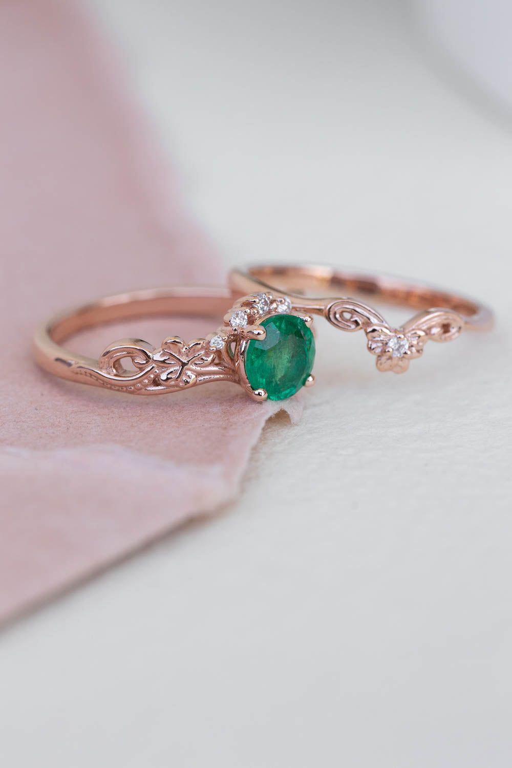 Nature-inspired motifs wedding band and engagement ring