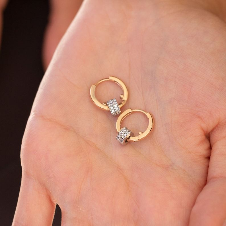 Higgie Earring for daily wear